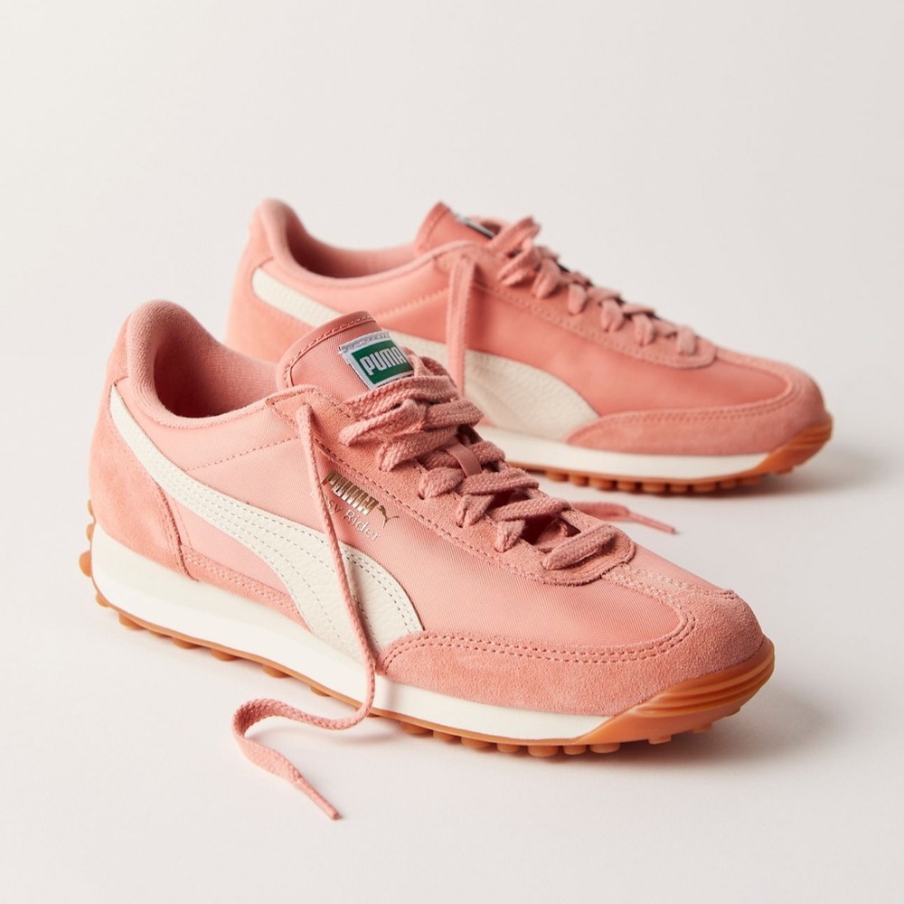Never worn Puma Women's Pink Easy Rider Vintage Sneakers size 7.5